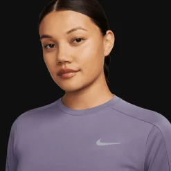 Dri-FIT Pacer Crew, naisten treenipaita - Treenipaidat - Dri-FIT Pacer Crew, naisten treenipaita