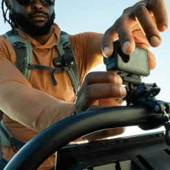 GoPro Magnetic Latch Mount, kiinnike - Kameroiden lisävarusteet - GoPro Magnetic Latch Mount, kiinnike