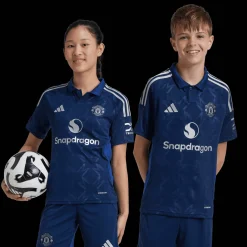 Manchester United Away Jersey 2024/25, nuorten jalkapalloasu - Premier League - Manchester United Away Jersey 2024/25, nuorten jalkapalloasu