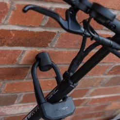 Micro ground and wall anchor for bikes and scooters, kiinnityspiste polkupyörien lukitsemiseen - Pyörälukot - Micro ground and wall anchor for bikes and scooters, kiinnityspiste polkupyörien lukitsemiseen