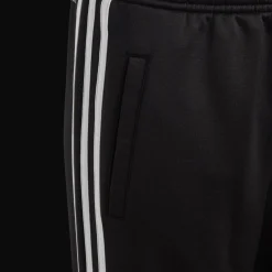 Train Essentials 3-Stripes Training Pants, nuorten treenihousut - Treenitrikoot - Train Essentials 3-Stripes Training Pants, nuorten treenihousut